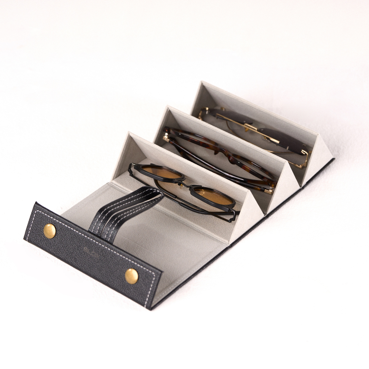 Case - 3 Óculos
